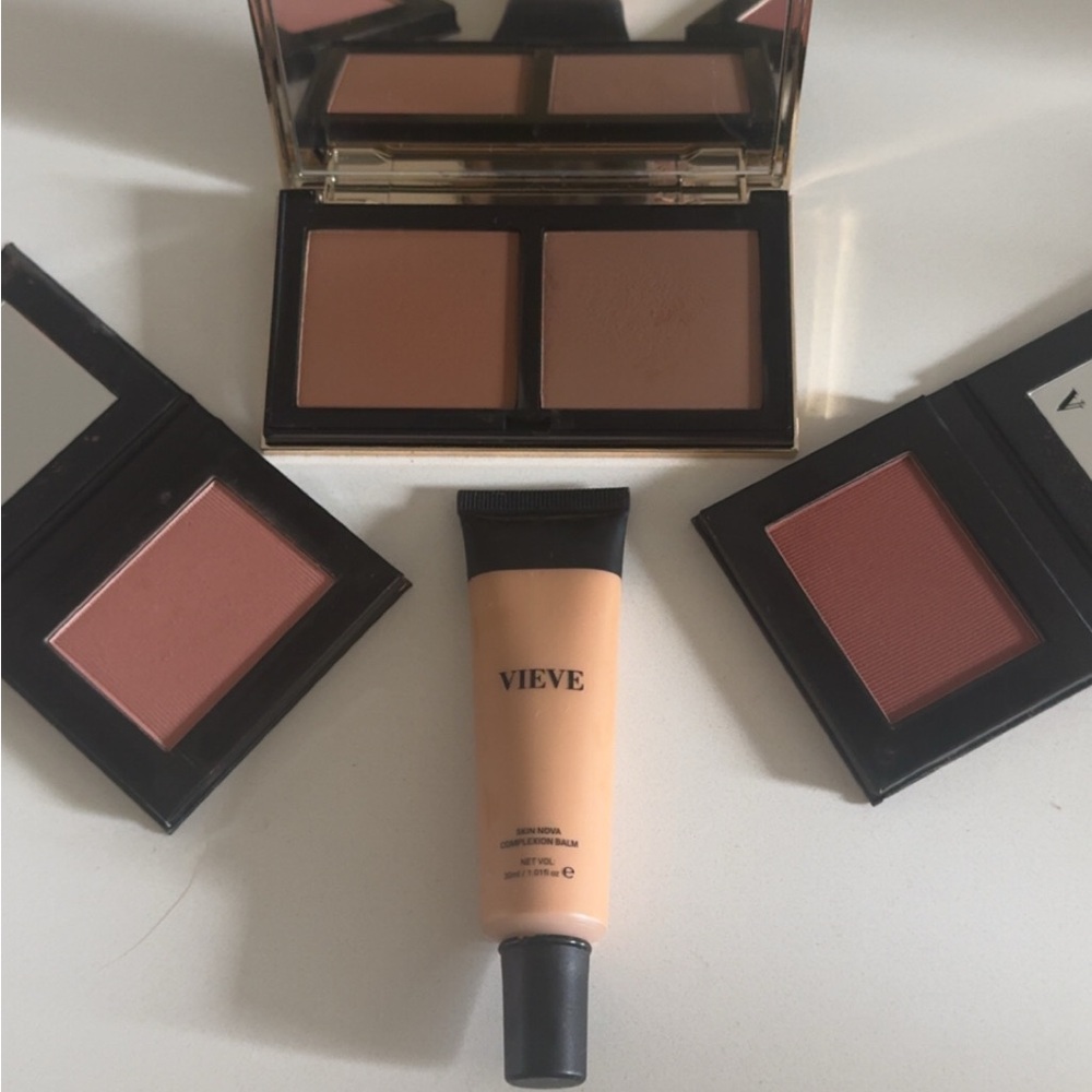 Vieve Makeup Set